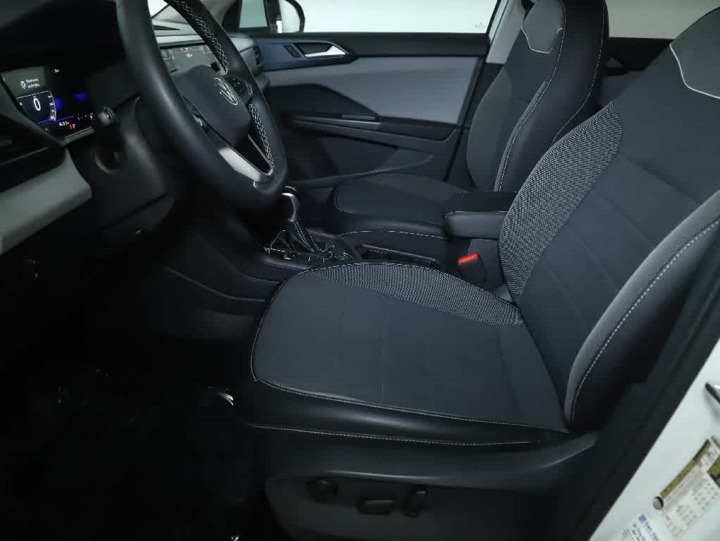 Certified 2023 Volkswagen Taos SE w/ Black Wheel Package AWD/4WD image 18