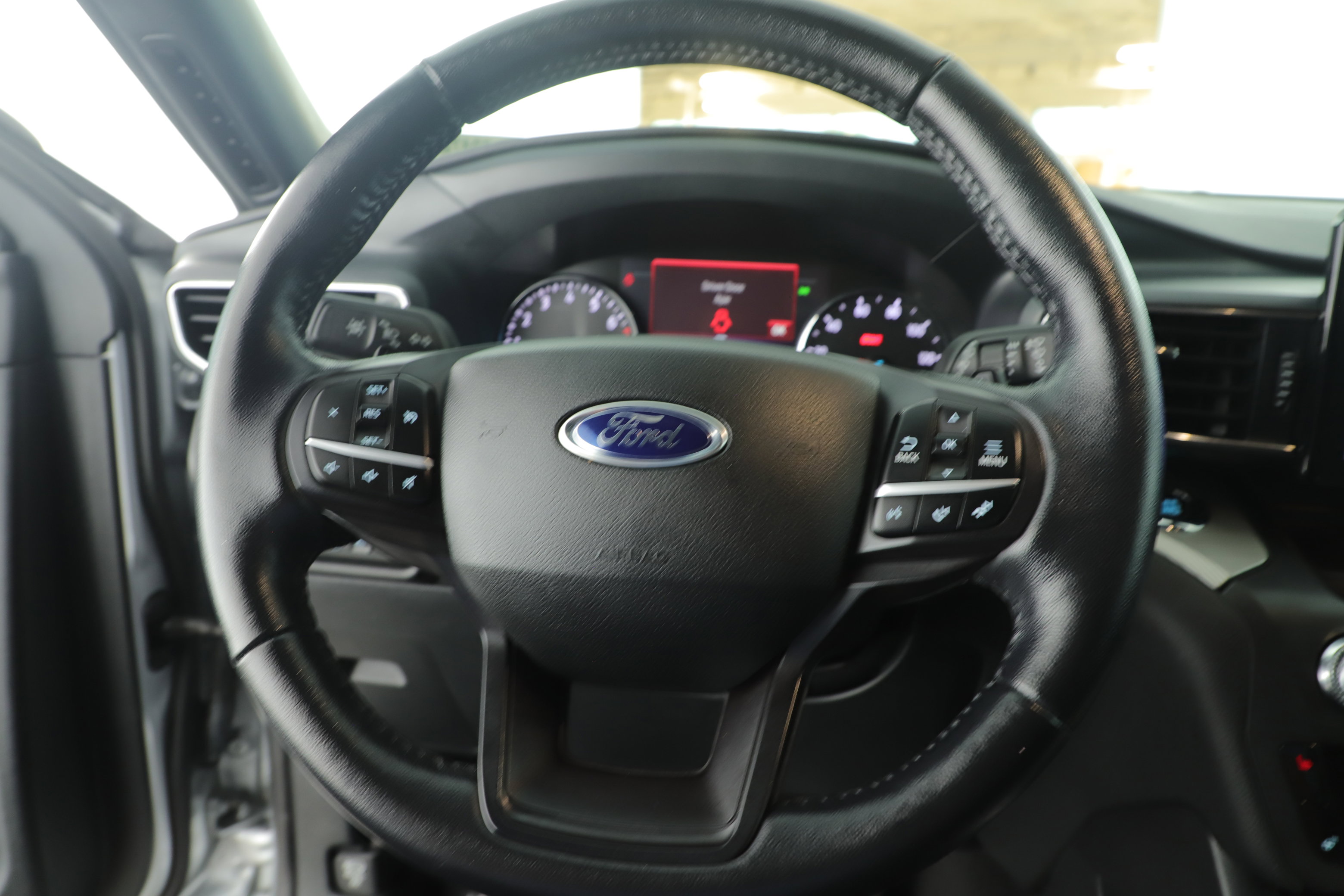 Certified 2020 Ford Explorer XLT w/ Equipment Group 202A RWD image 17