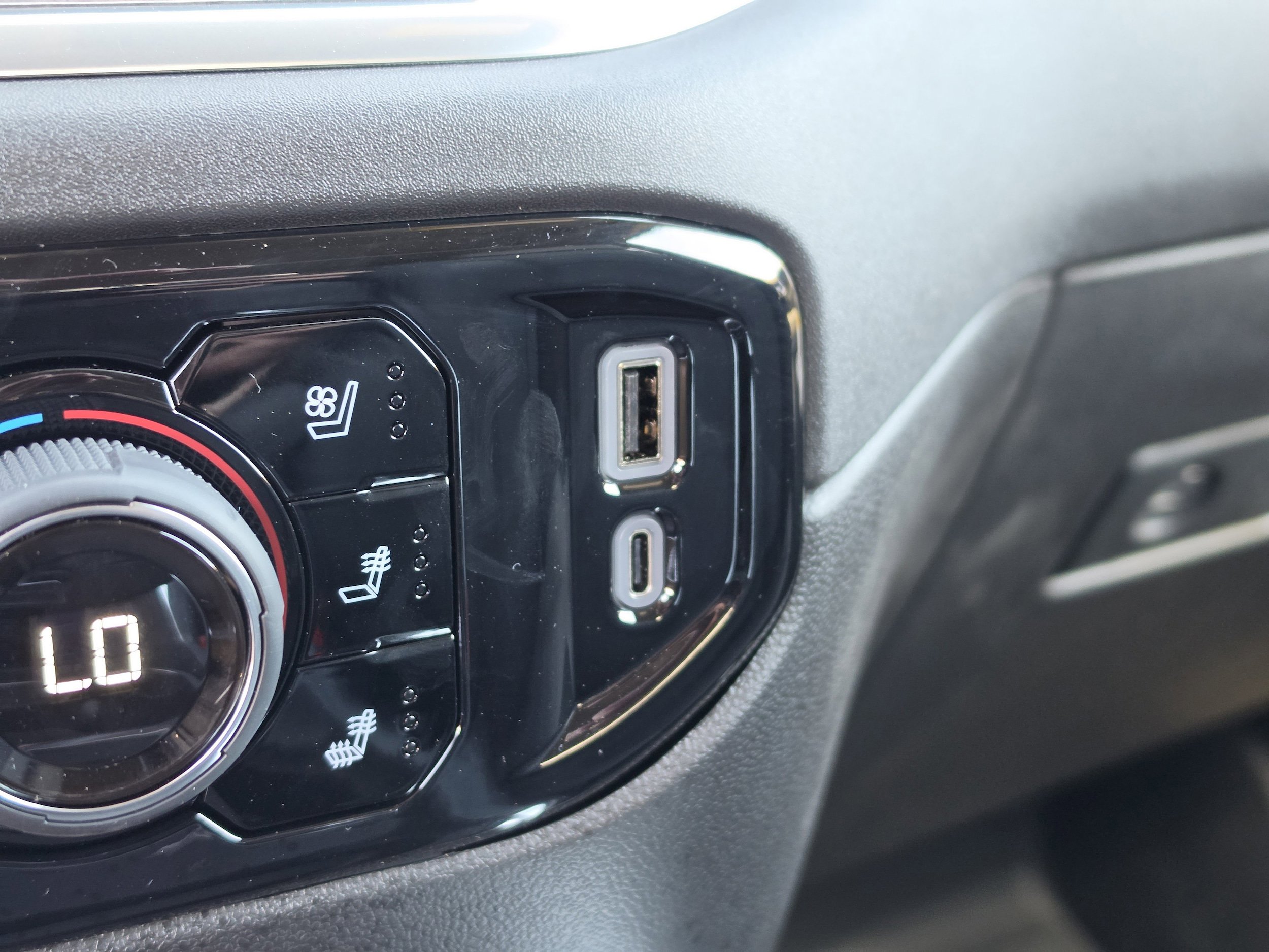 New 2025 Chevrolet Silverado 3500 LTZ w/ LTZ Plus Package image 26