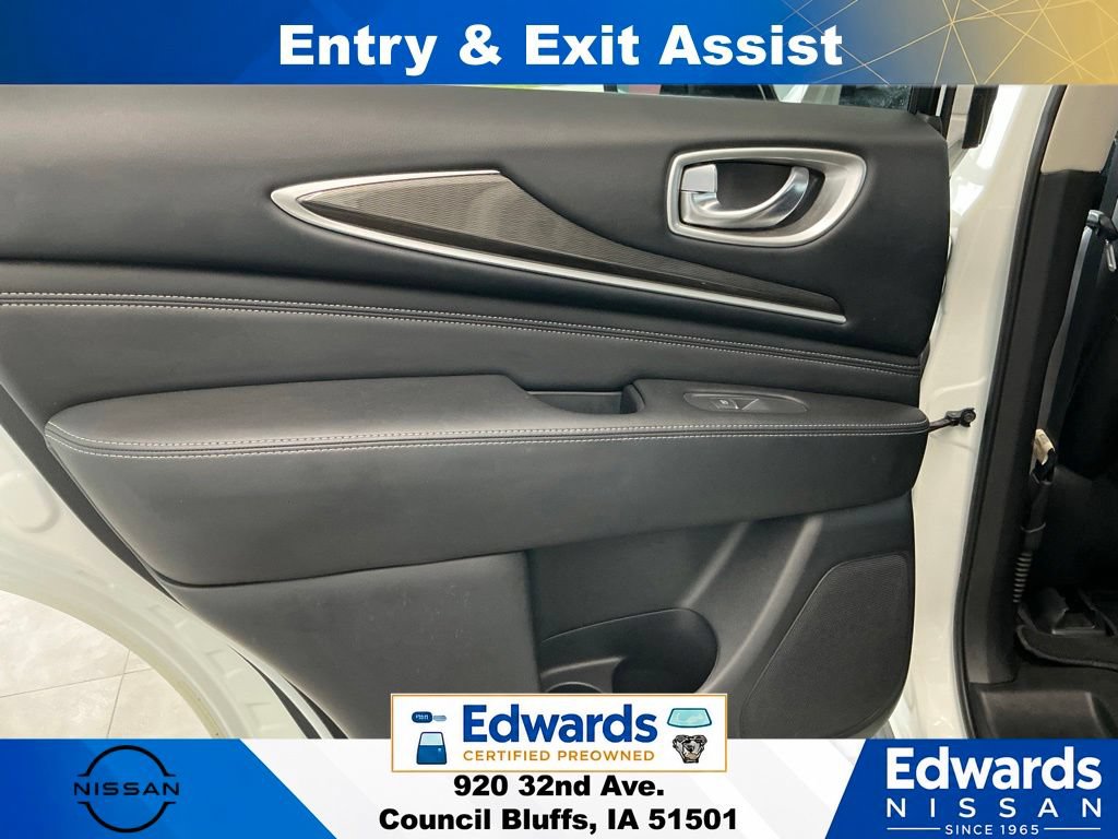 Used 2017 INFINITI QX60 Luxe w/ Premium Plus Package AWD/4WD image 18