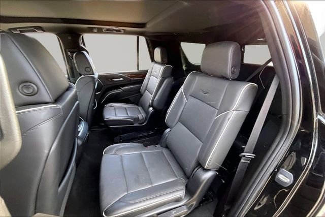 Used 2023 Cadillac Escalade Premium Luxury w/ Performance Package image 16
