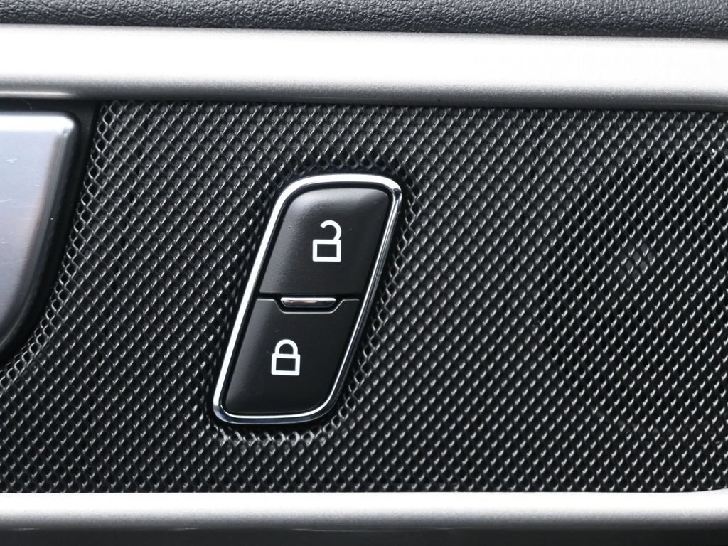 Used 2022 Ford Explorer ST AWD/4WD image 13