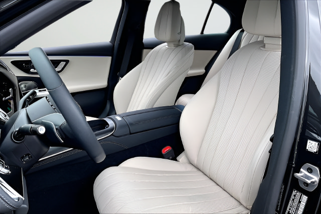 Used 2025 Mercedes-Benz E 350 Sedan image 17