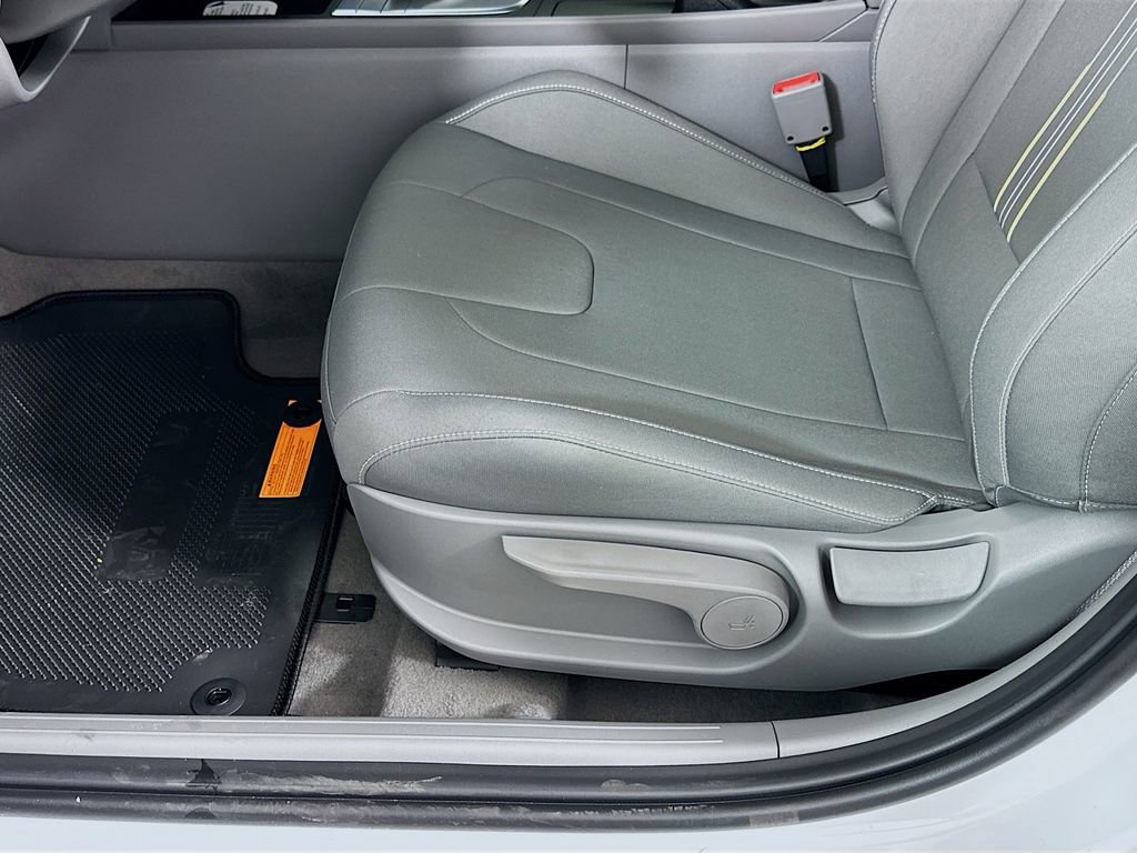 New 2026 Hyundai Elantra Sport image 19