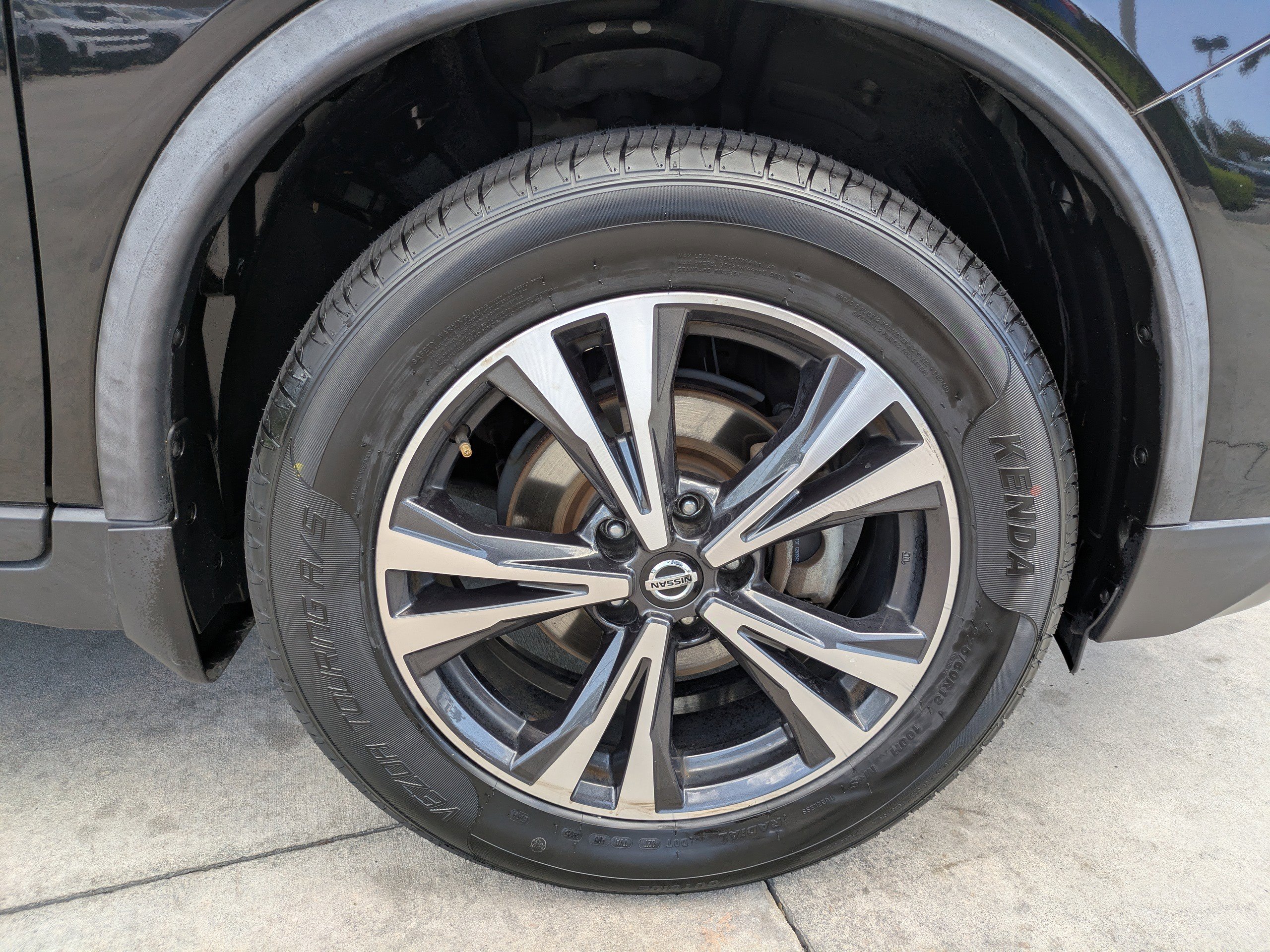 Used 2019 Nissan Rogue SV w/ Premium Package AWD/4WD image 9