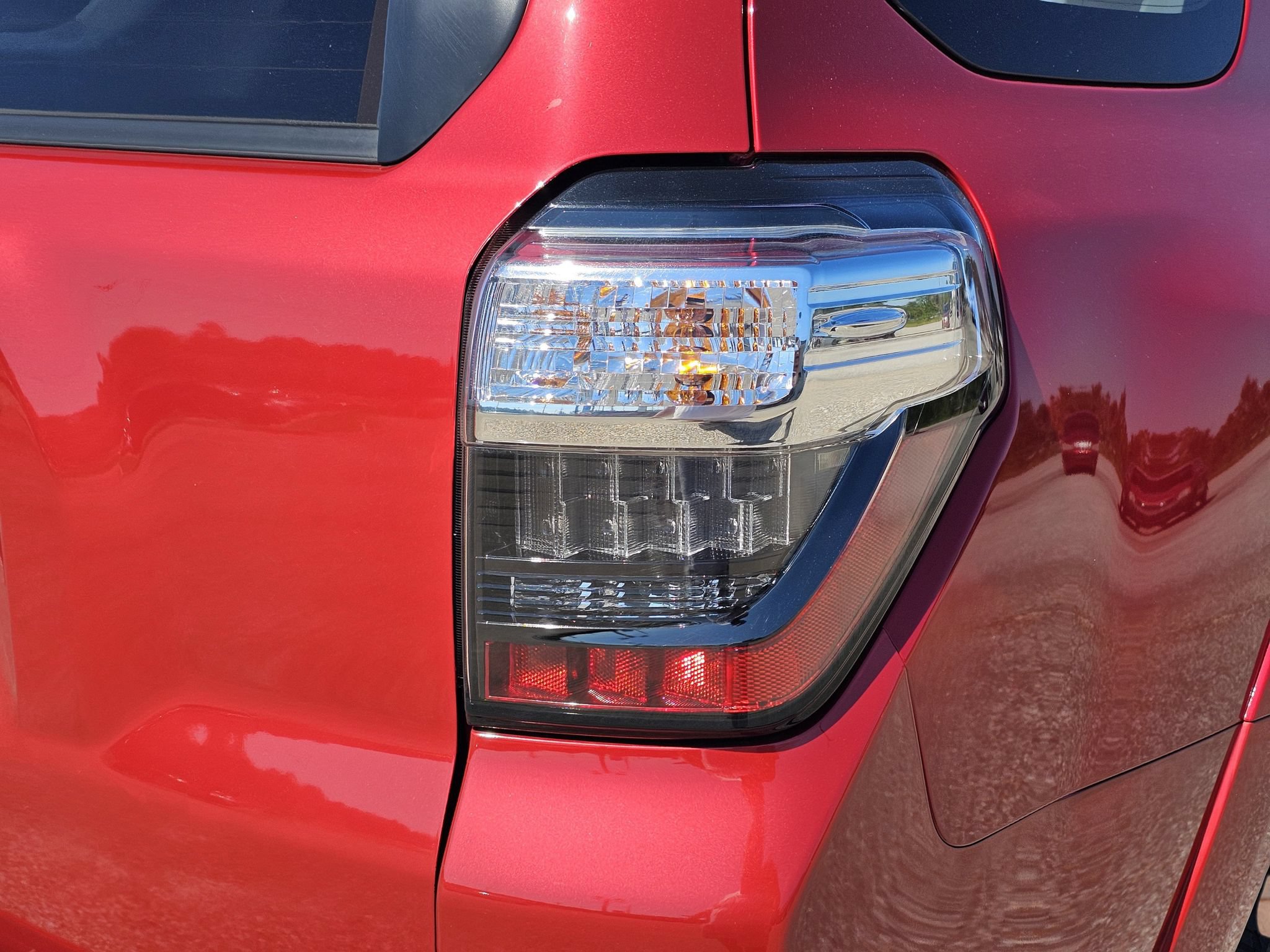 Used 2023 Toyota 4Runner SR5 Premium w/ Moonroof Package RWD image 9