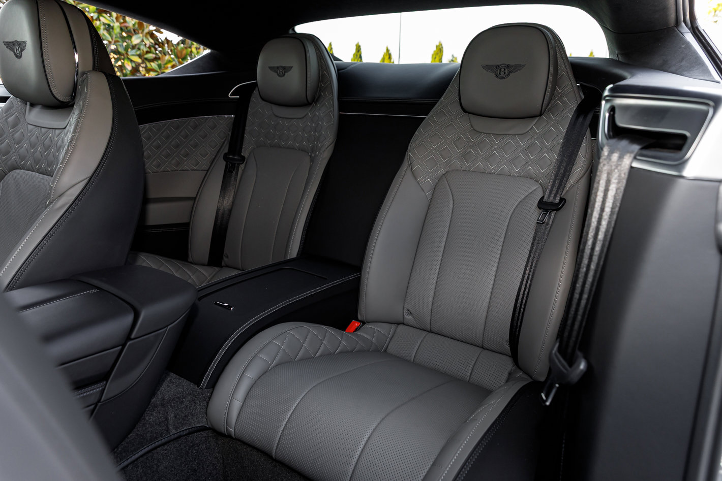 Used 2023 Bentley Continental GT Azure image 21