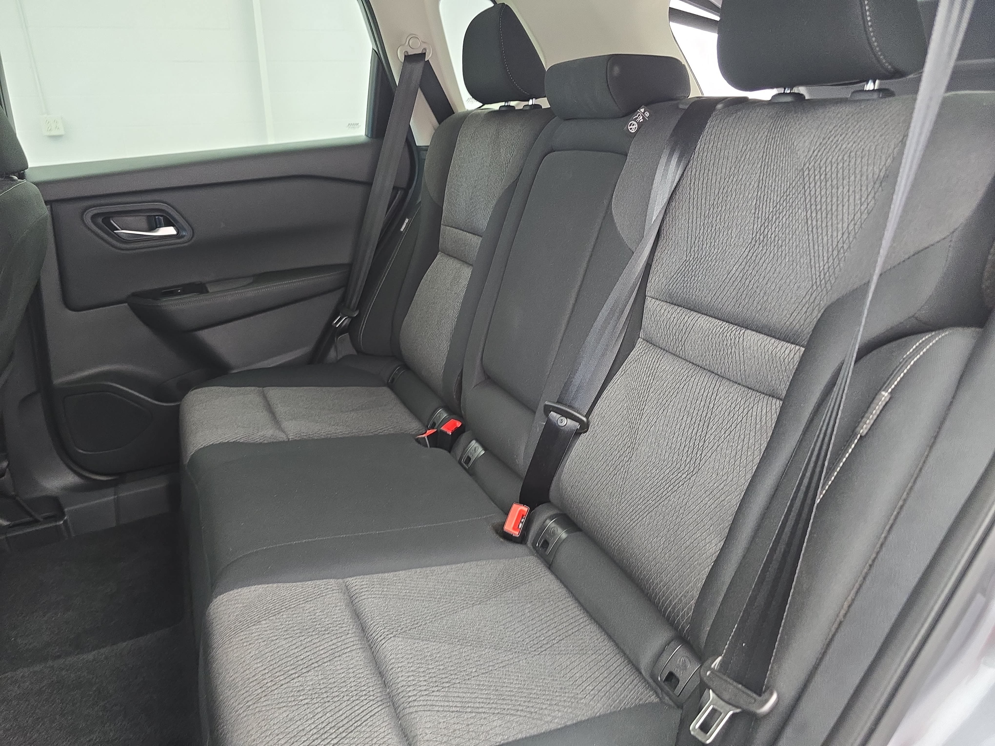 Certified 2026 Nissan Rogue SV FWD image 14