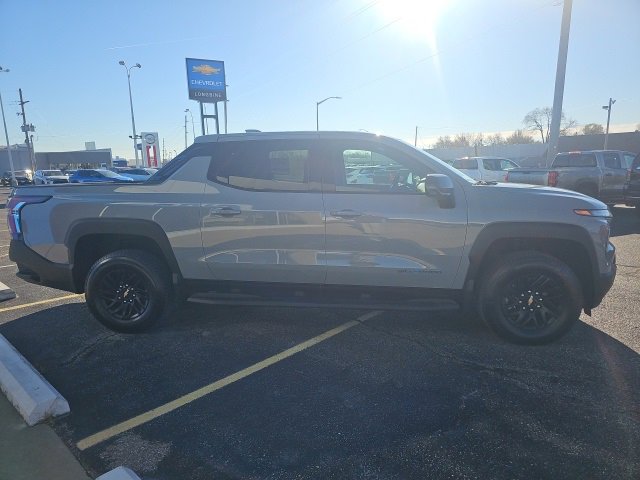 New 2025 Chevrolet Silverado EV LT image 8