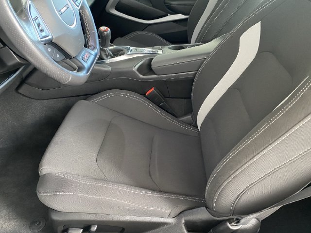 Used 2021 Chevrolet Camaro SS RWD image 16