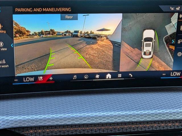 Used 2026 BMW 330i Sedan w/ Premium Package image 12