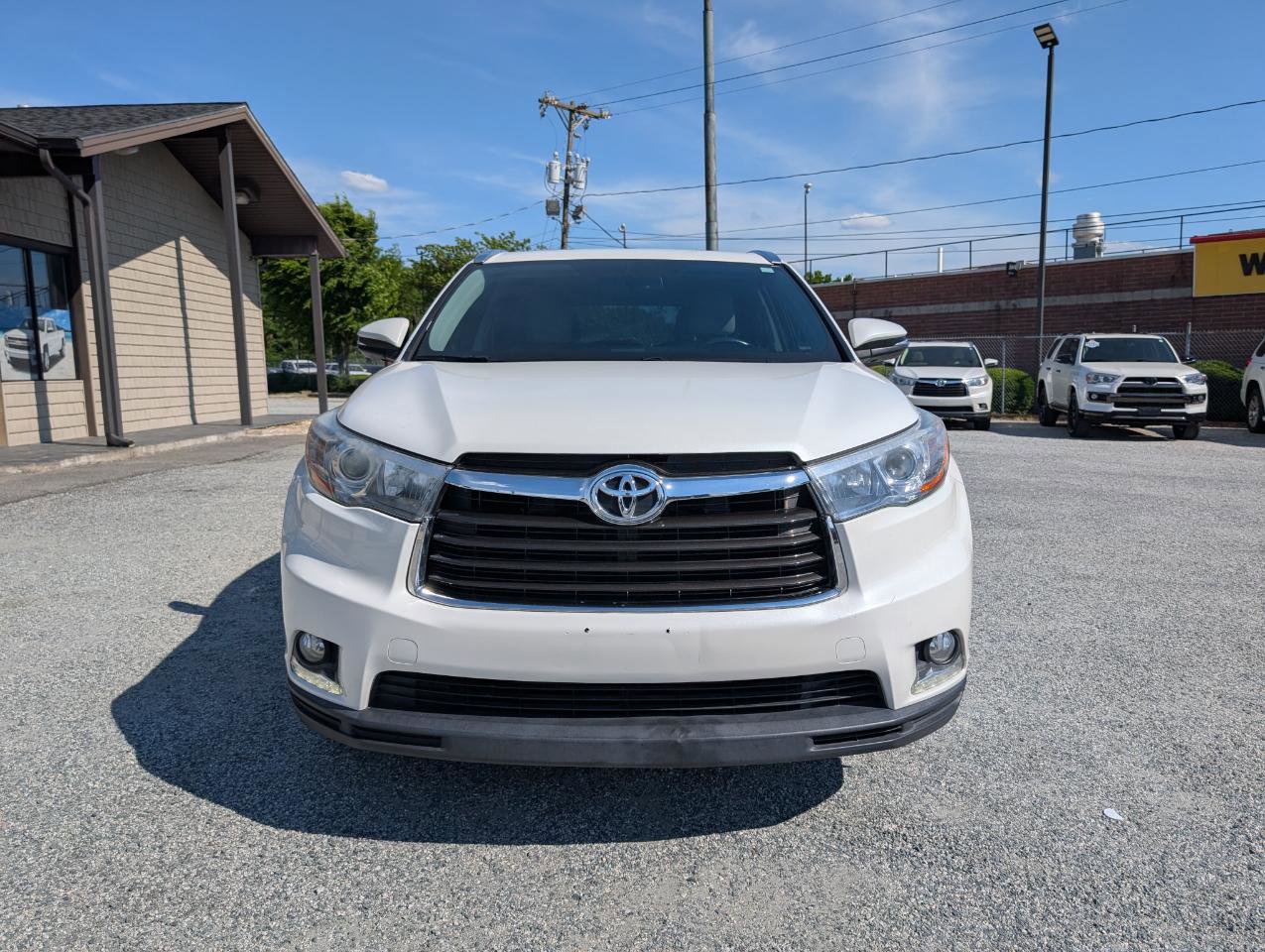 Used 2015 Toyota Highlander Limited FWD image 2