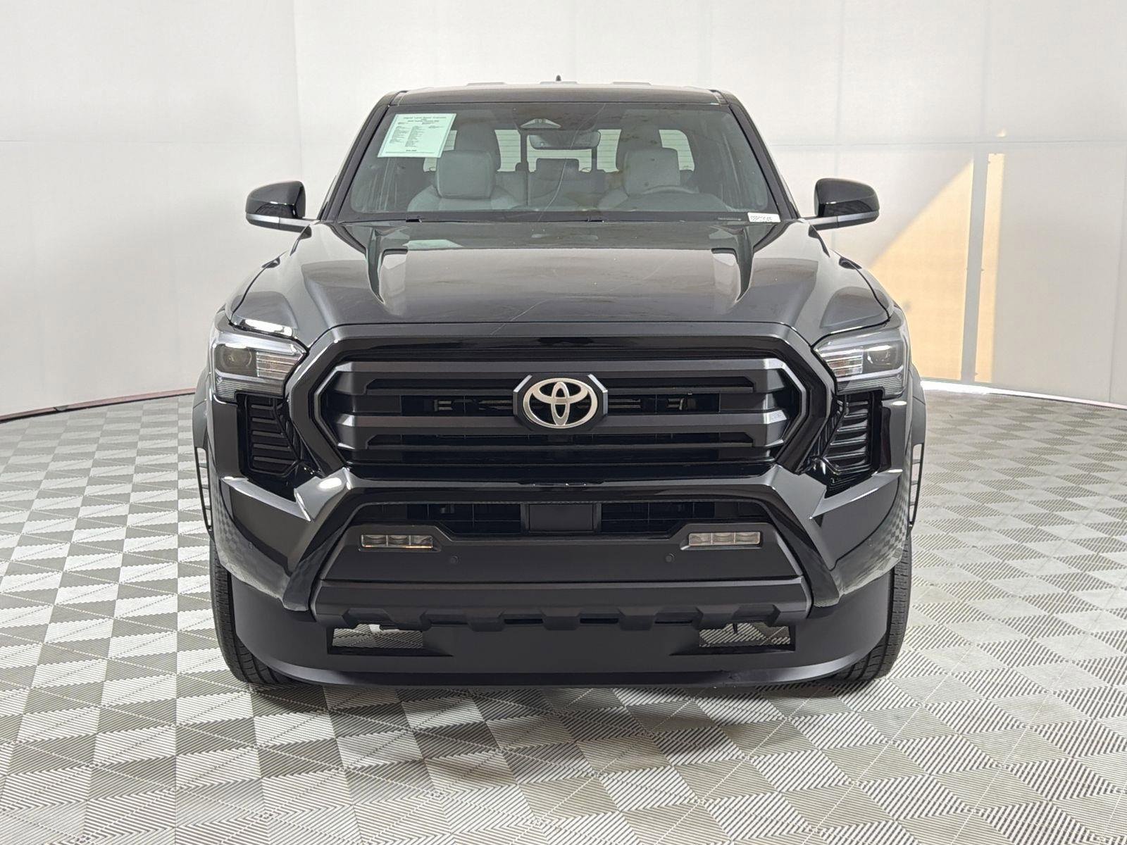 Used 2025 Toyota Tacoma SR5 image 8