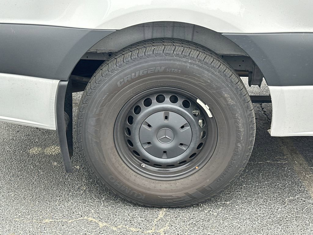 Used 2025 Mercedes-Benz Sprinter 2500 image 24