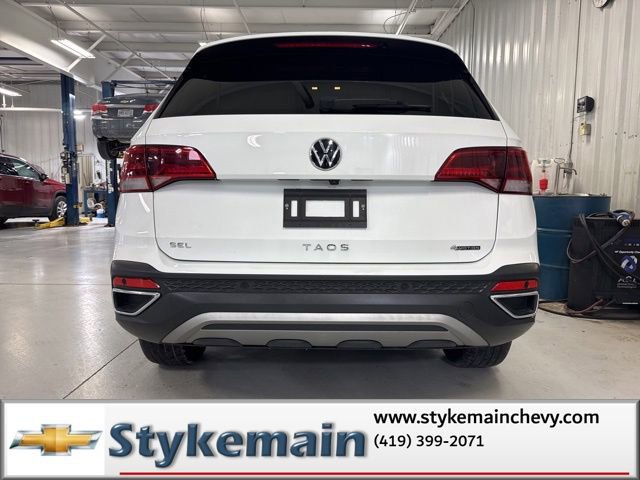 Used 2022 Volkswagen Taos SEL image 9