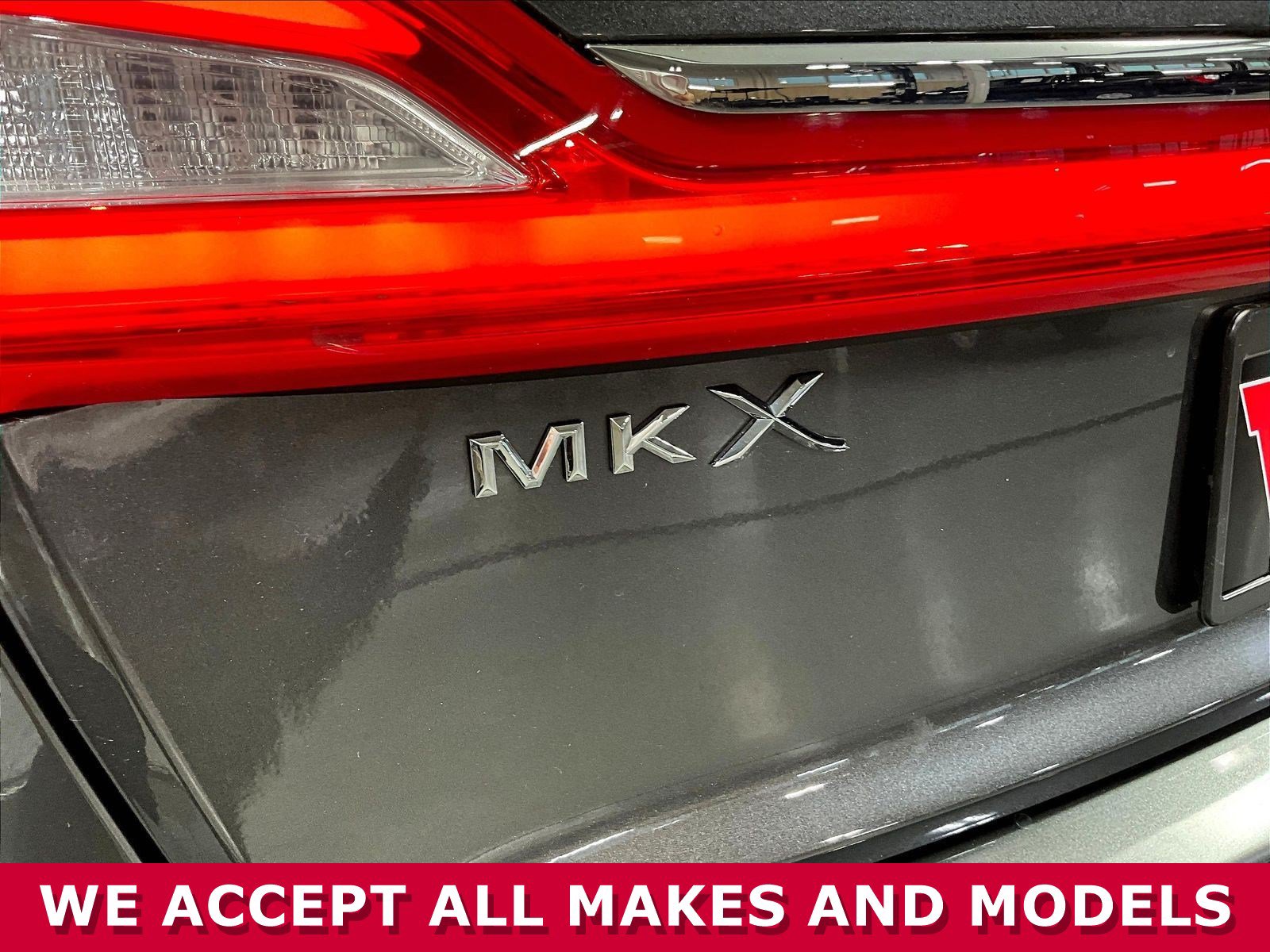 Used 2018 Lincoln MKX Select w/ Select Plus Package AWD/4WD image 24