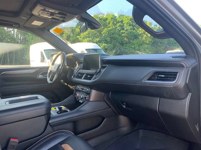 Used 2021 GMC Yukon XL AT4 w/ AT4 Premium Plus Package AWD/4WD image 14