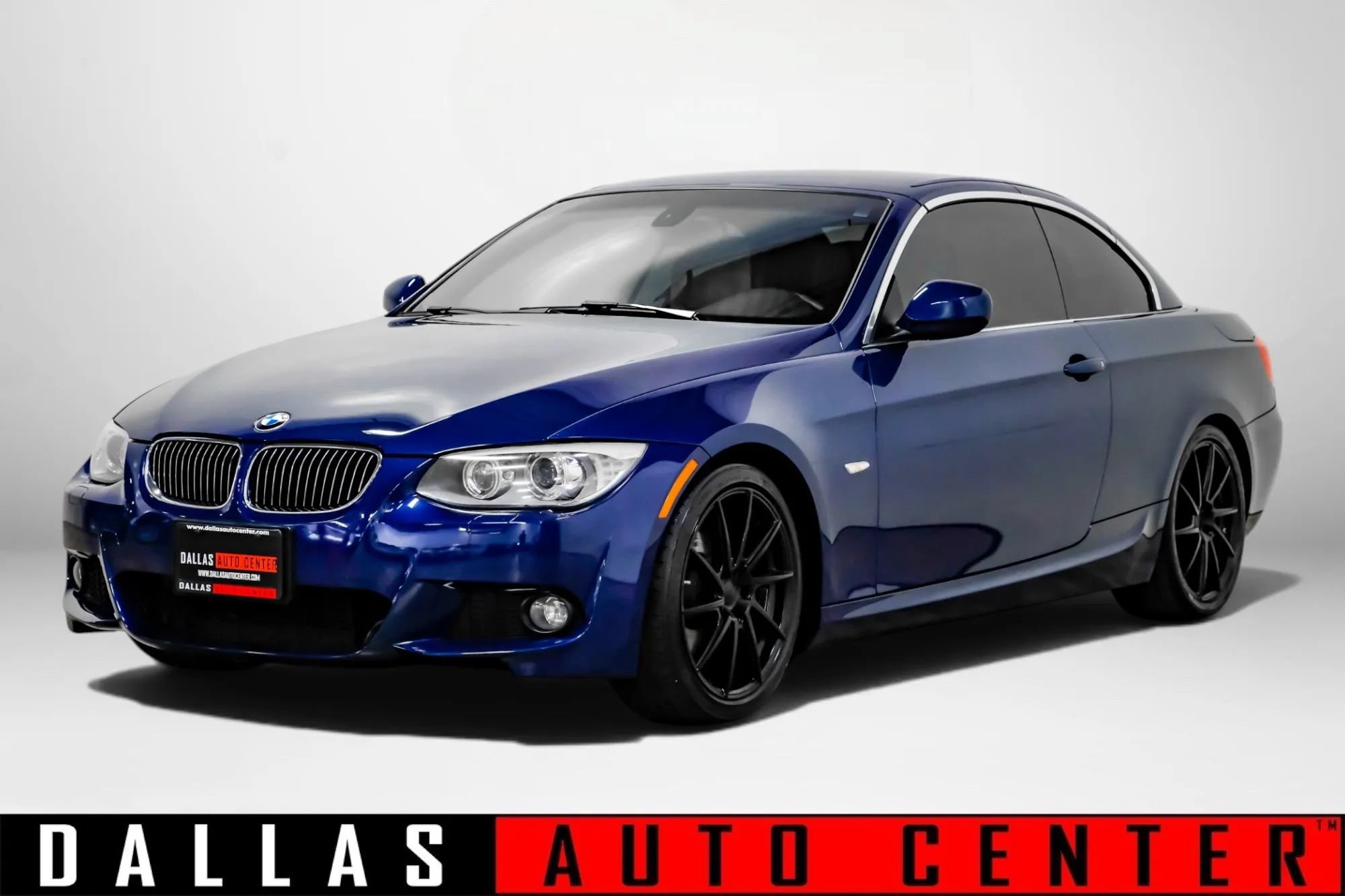 Used 2012 BMW 328i Convertible w/ M Sport Pkg RWD image 3