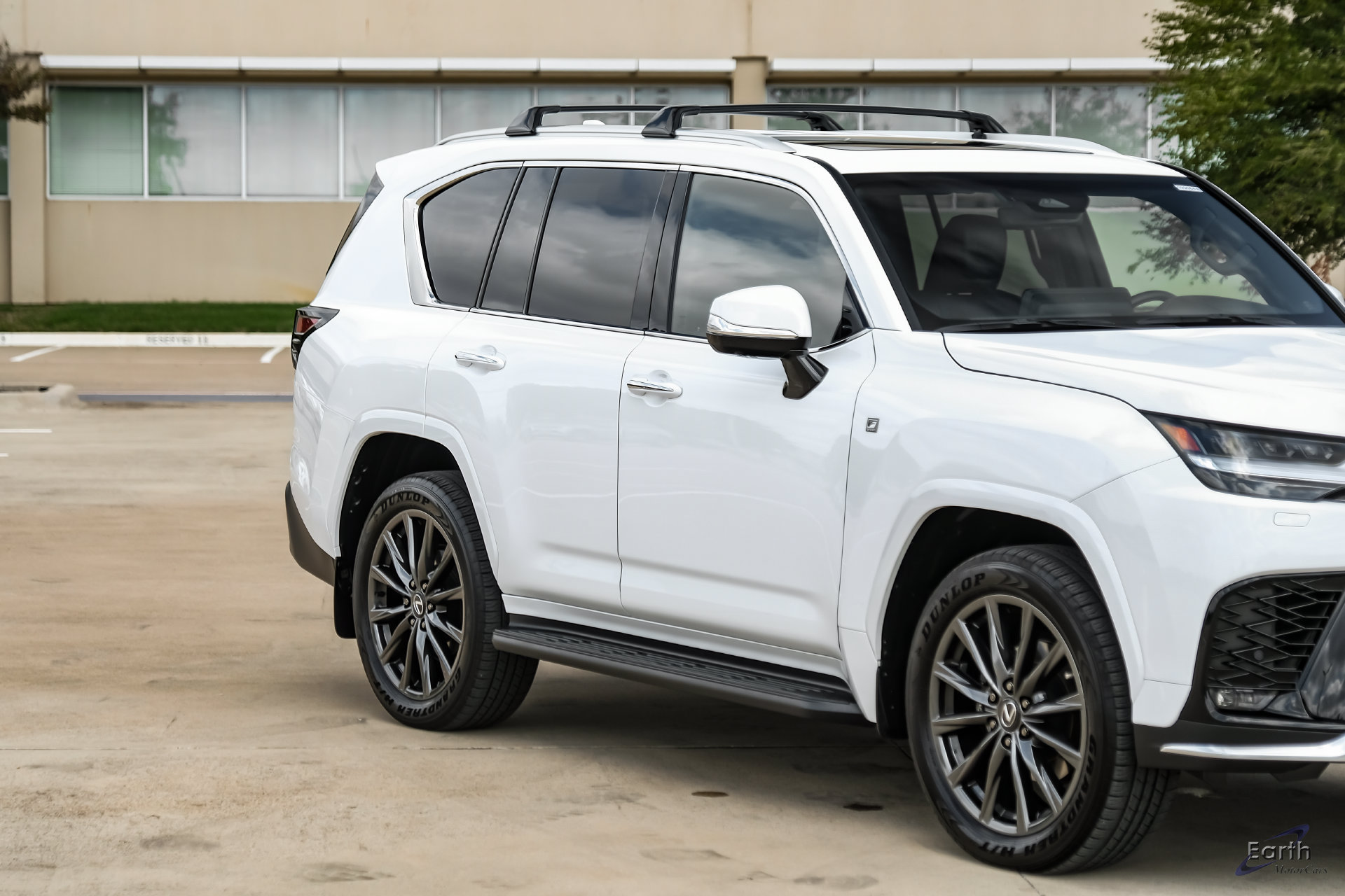 Used 2026 Lexus LX 600 F Sport w/ Accessory Package (Z1) AWD/4WD image 25