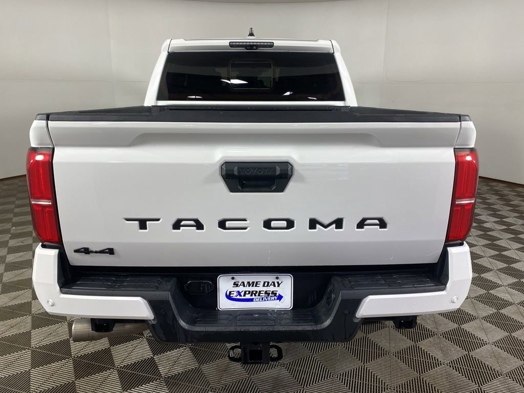 Used 2024 Toyota Tacoma TRD Sport w/ TRD Sport Premium Package AWD/4WD image 6