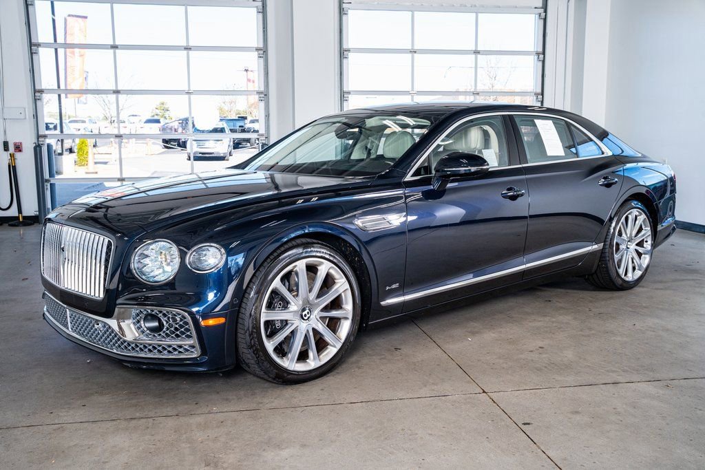 Used 2020 Bentley Flying Spur W12 image 11