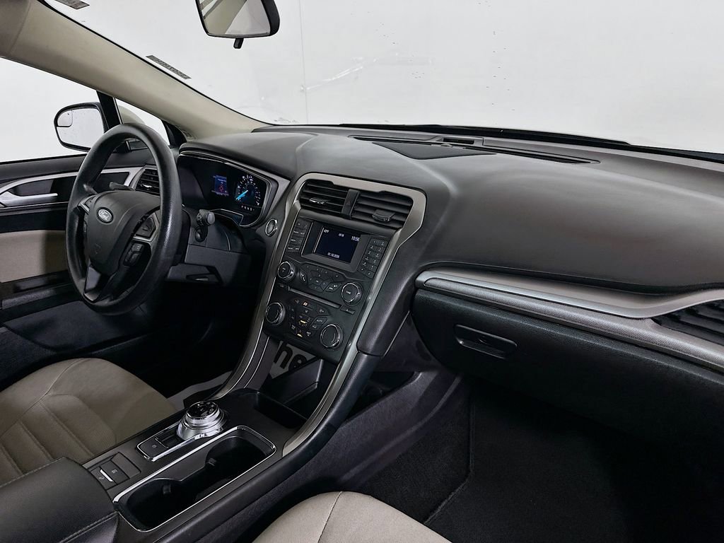 Used 2018 Ford Fusion S image 27