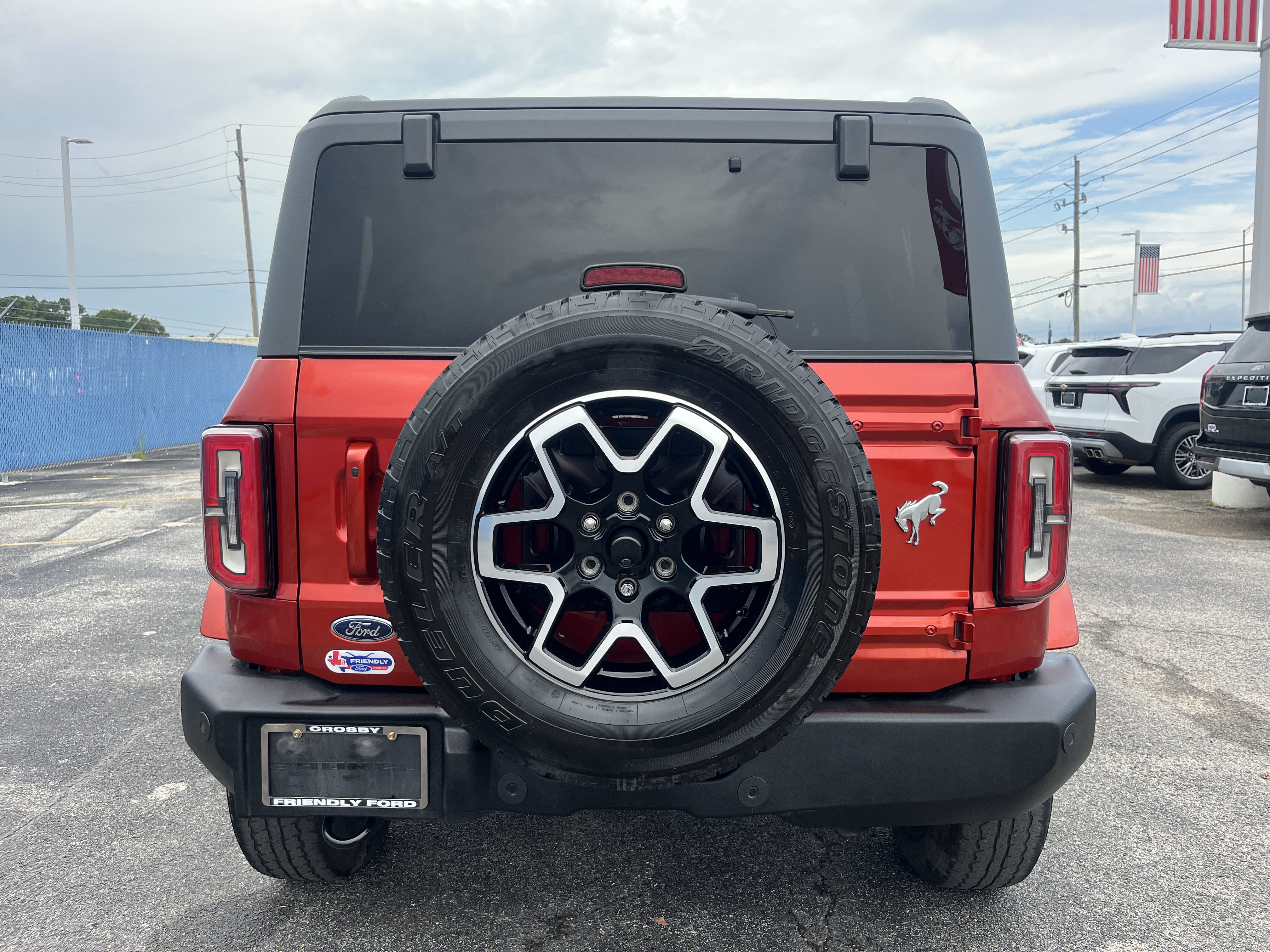 Used 2023 Ford Bronco Outer Banks AWD/4WD image 3