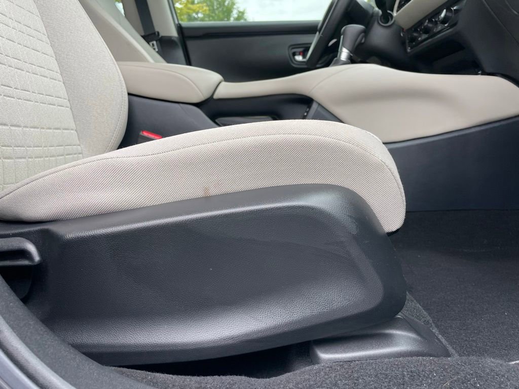 Certified 2025 Honda HR-V LX image 30