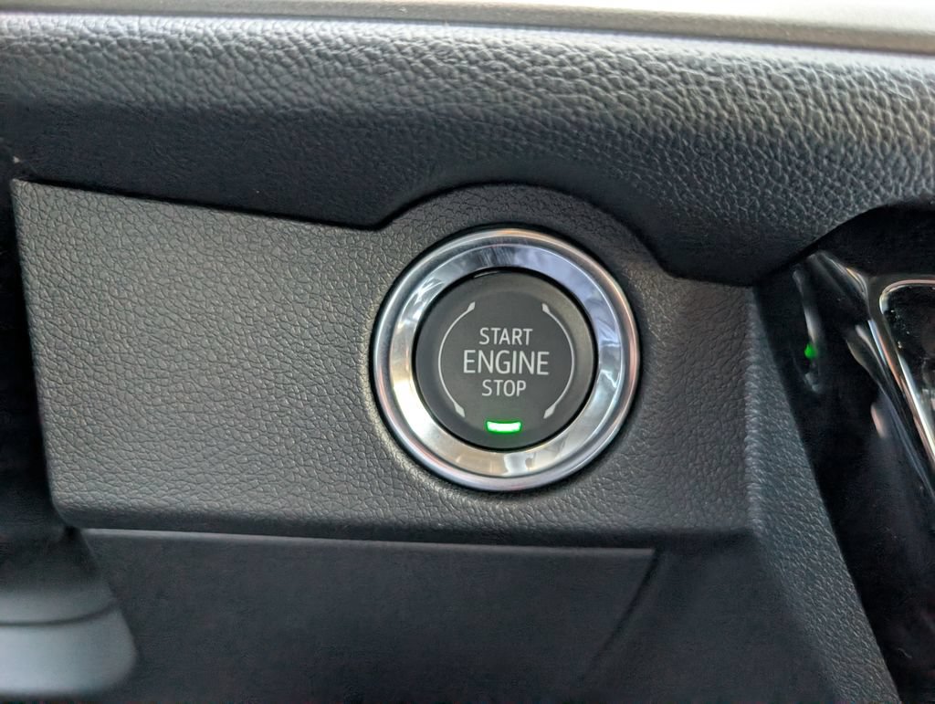 New 2027 Chevrolet Traverse LT FWD image 30