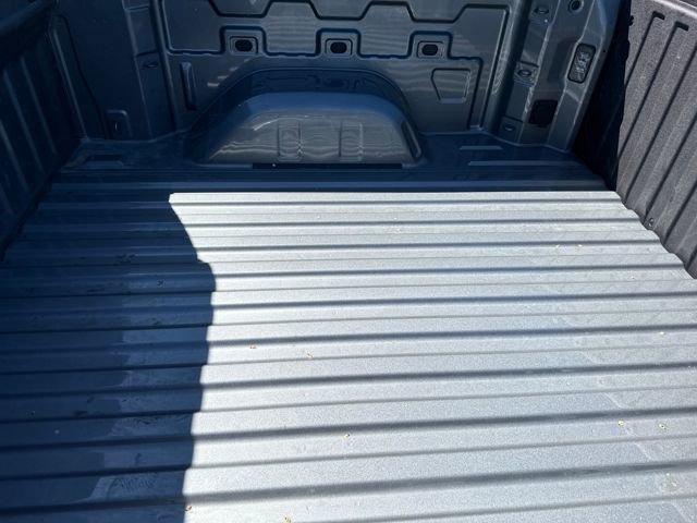 Used 2023 Chevrolet Silverado 1500 LT AWD/4WD image 17