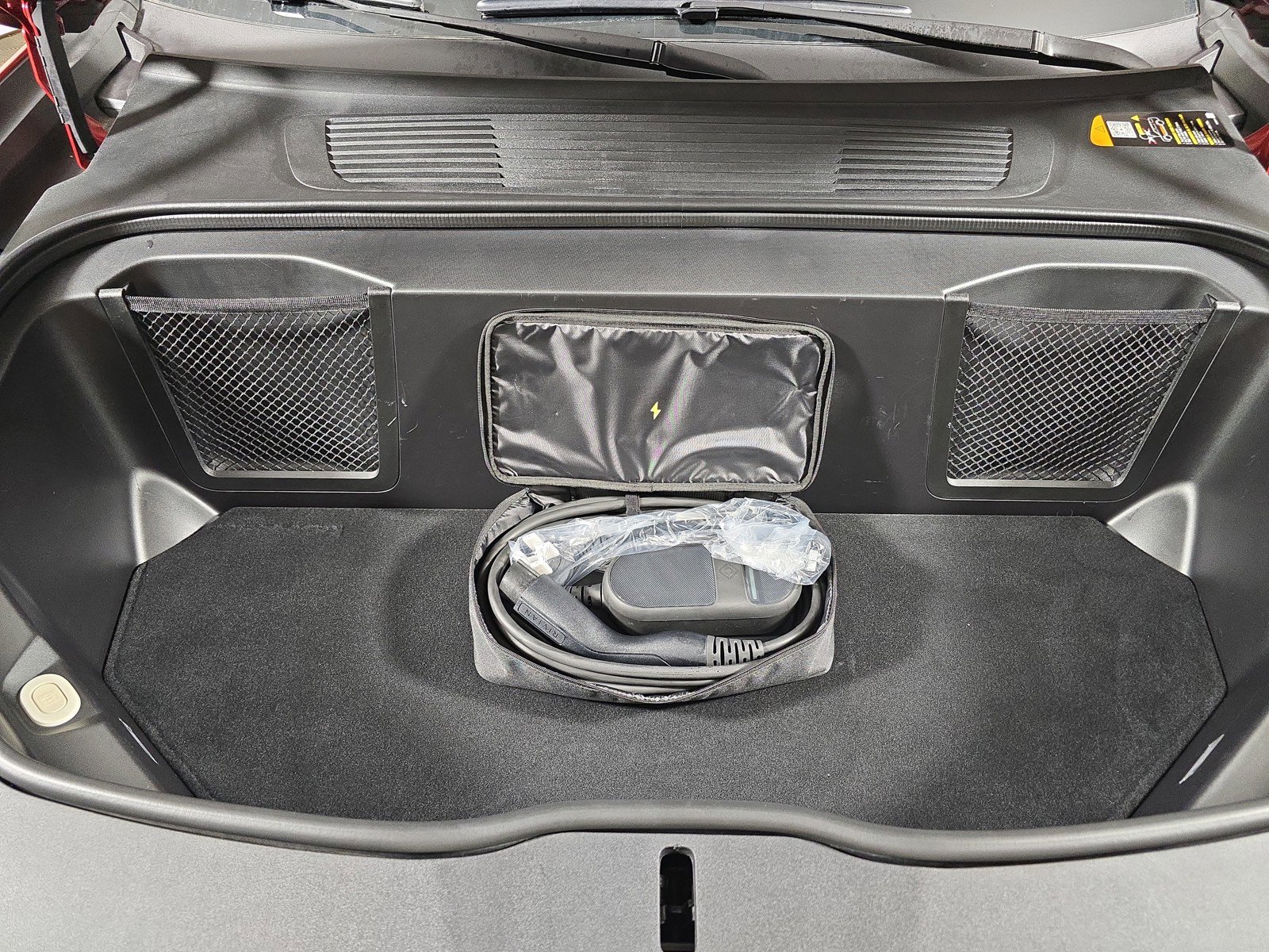 Used 2025 Rivian R1S Adventure image 14