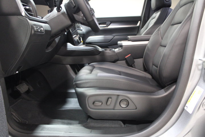 New 2027 GMC Terrain Elevation w/ Elevation Premium Package AWD/4WD image 19