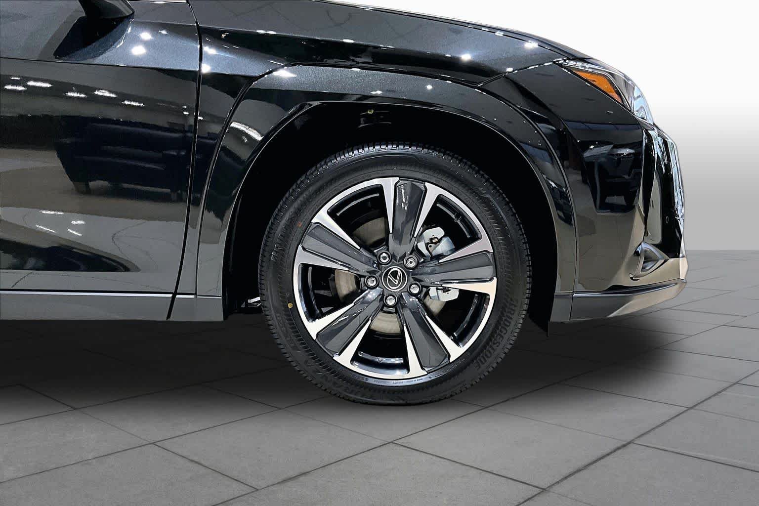 New 2026 Lexus UX 300h FWD w/ Accessory Package (Z1) image 9