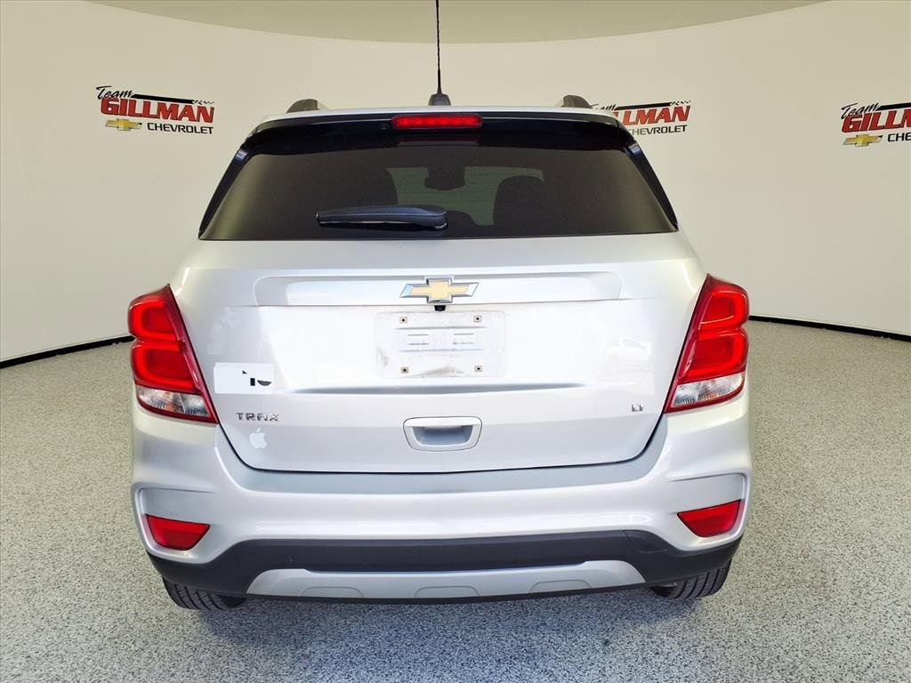 Used 2020 Chevrolet Trax LT w/ LT Convenience Package image 23