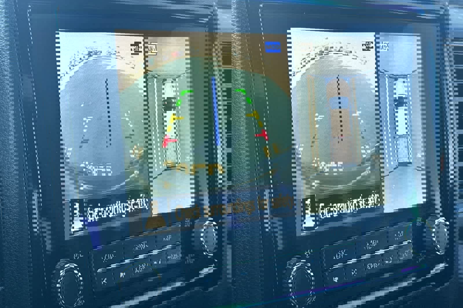 Used 2023 Nissan Frontier PRO-4X w/ Pro-4X Premium Package image 18