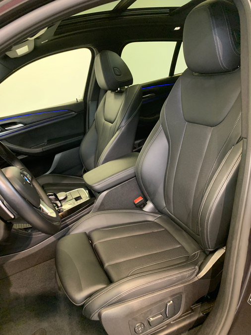 Used 2025 BMW X4 xDrive30i AWD/4WD image 19