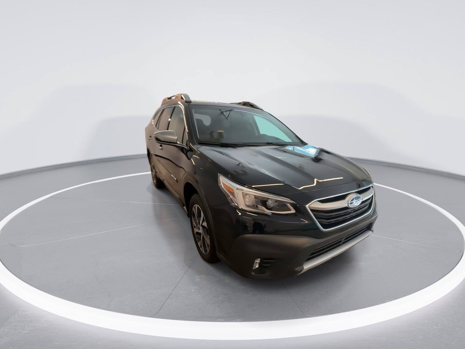 Used 2022 Subaru Outback Touring XT AWD/4WD image 2