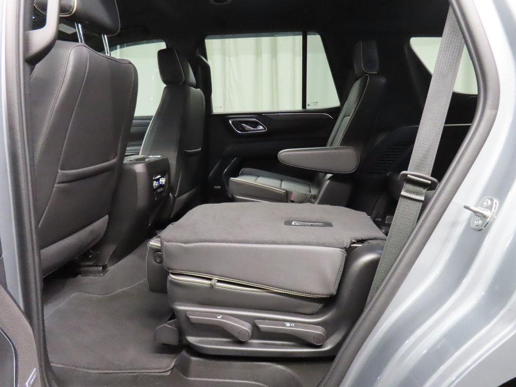 Used 2024 GMC Yukon SLT w/ SLT Luxury Package AWD/4WD image 55