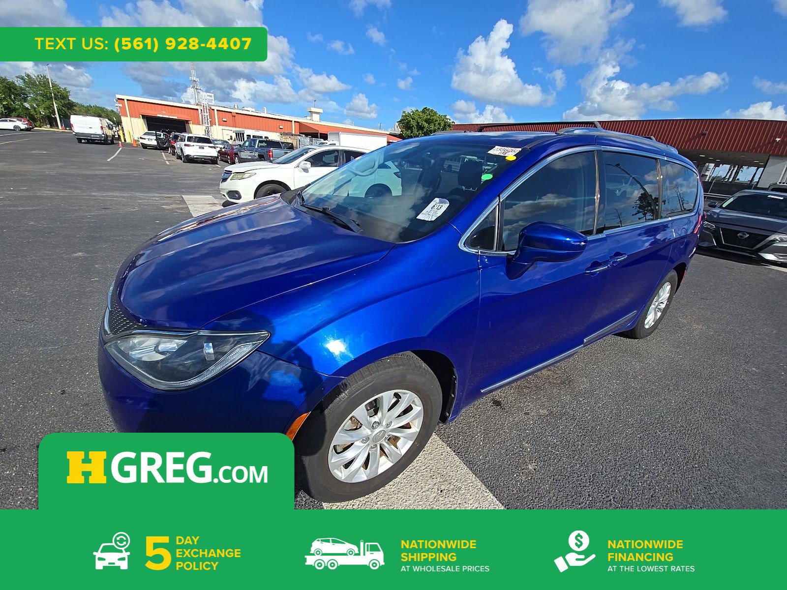 Used 2018 Chrysler Pacifica Touring-L FWD image 1