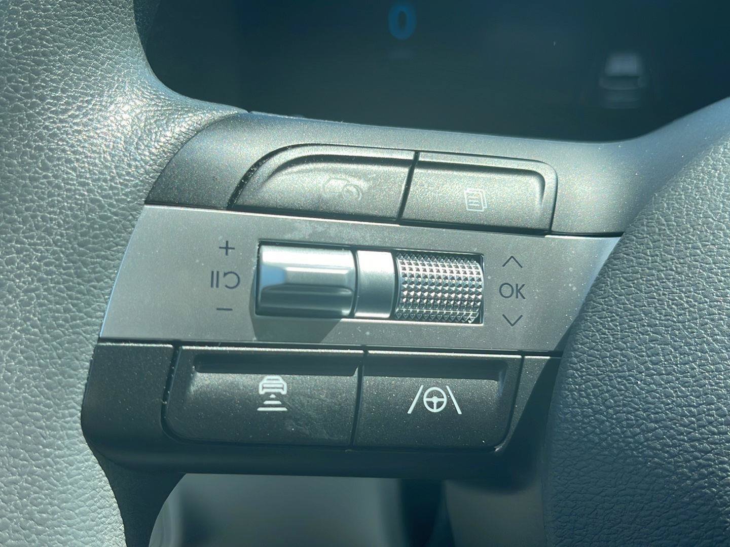 Certified 2024 Hyundai Kona SE FWD image 22