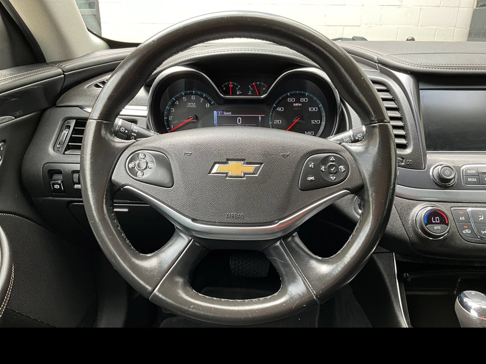 Used 2018 Chevrolet Impala LT FWD image 3