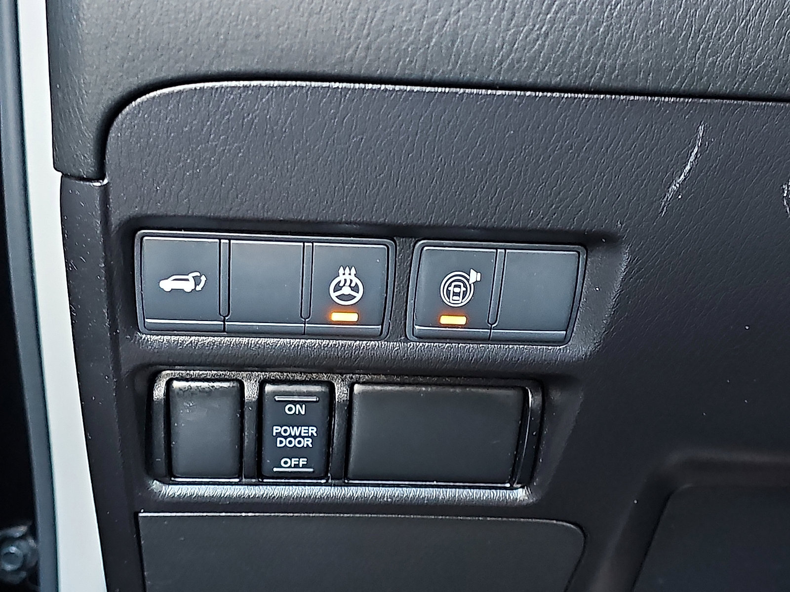 Certified 2022 Nissan Armada Platinum w/ Captain's Chairs Package image 31