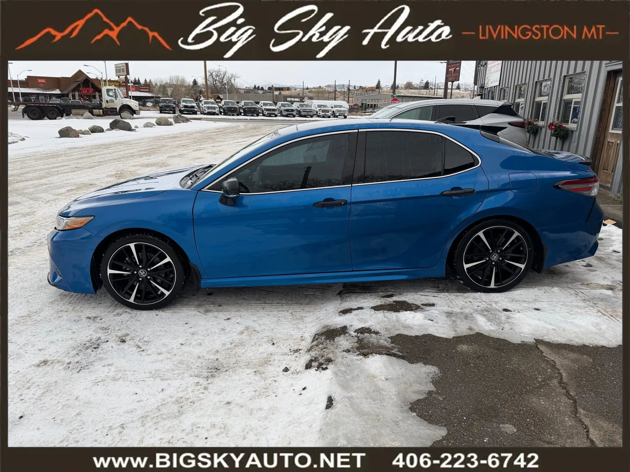 Used 2018 Toyota Camry XSE image 4