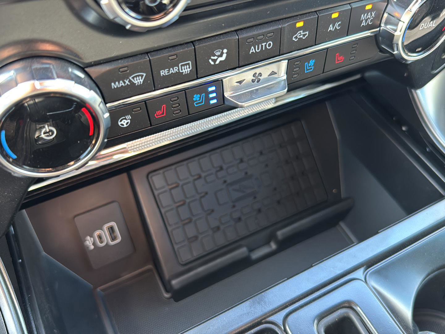 New 2025 Ford F150 Lariat w/ Equipment Group 502A High image 32