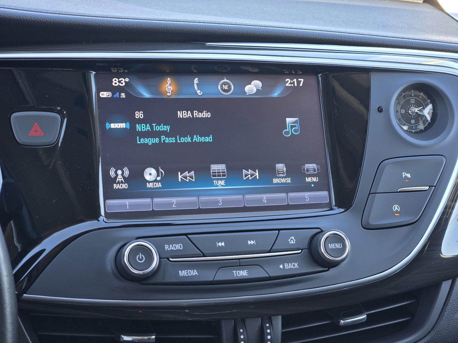 Used 2020 Buick Envision Essence image 18