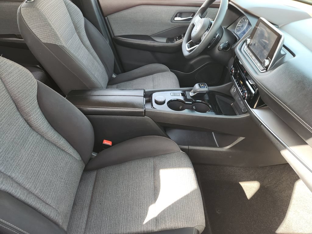 Used 2021 Nissan Rogue SV AWD/4WD image 12