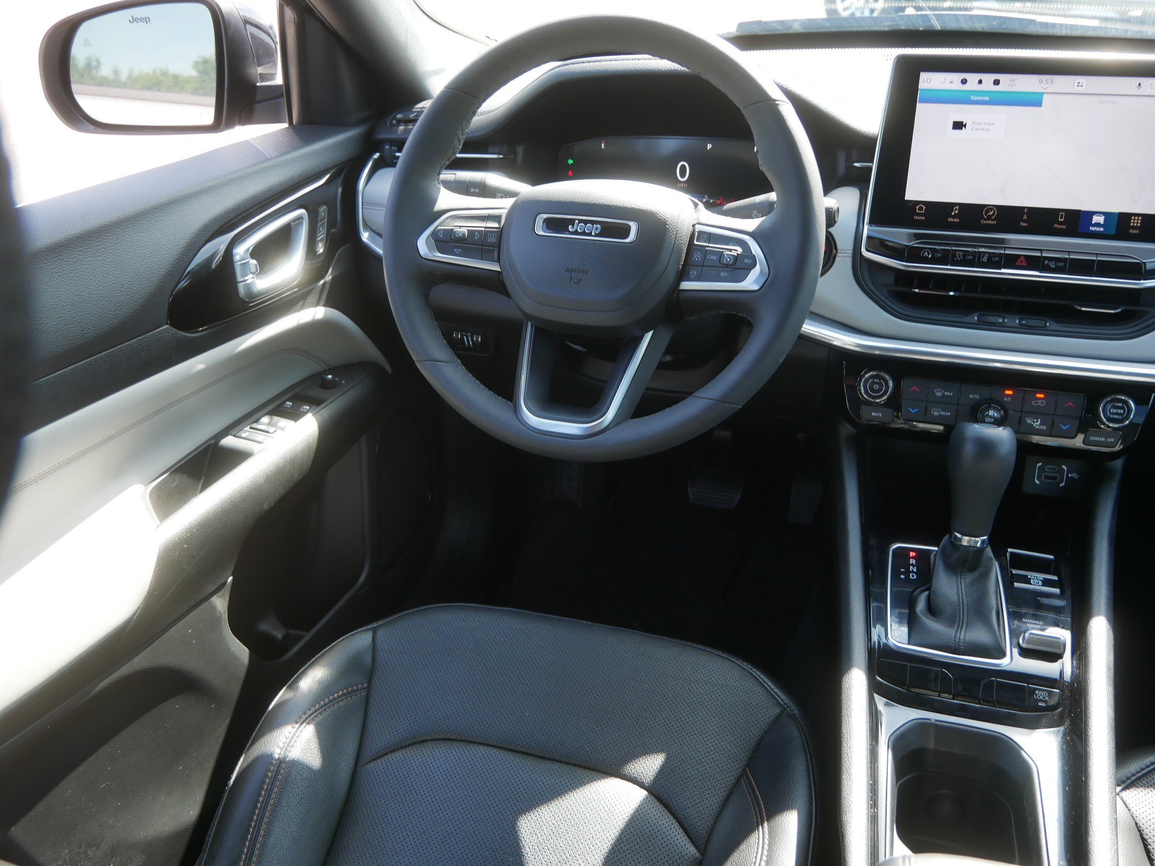 Used 2023 Jeep Compass Limited w/ Elite Group AWD/4WD image 9