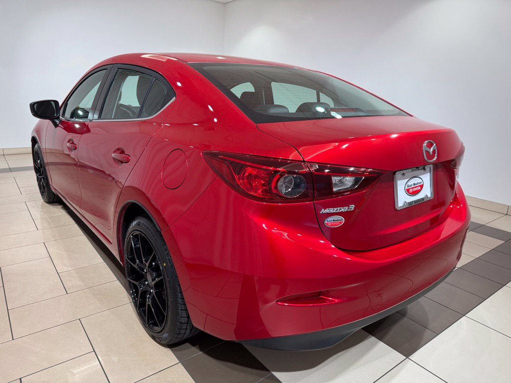 Used 2017 MAZDA MAZDA3 Touring FWD image 3