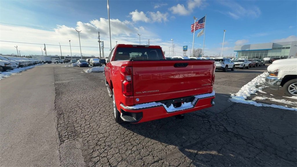 Used 2022 Chevrolet Silverado 1500 Custom image 6