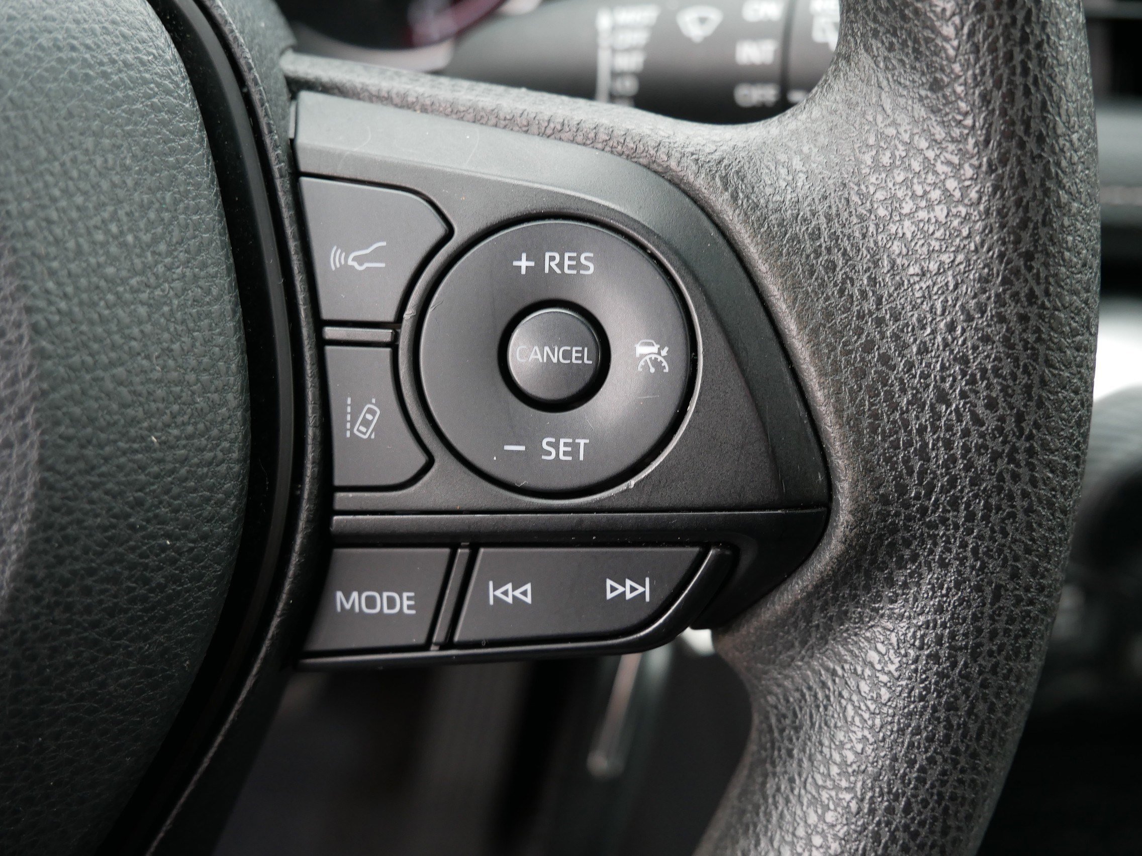 Certified 2023 Toyota RAV4 LE image 28